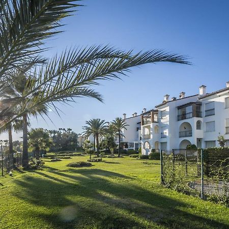Hb - Comfortable Beachfront Holiday Apartment Εστεπόνα Εξωτερικό φωτογραφία