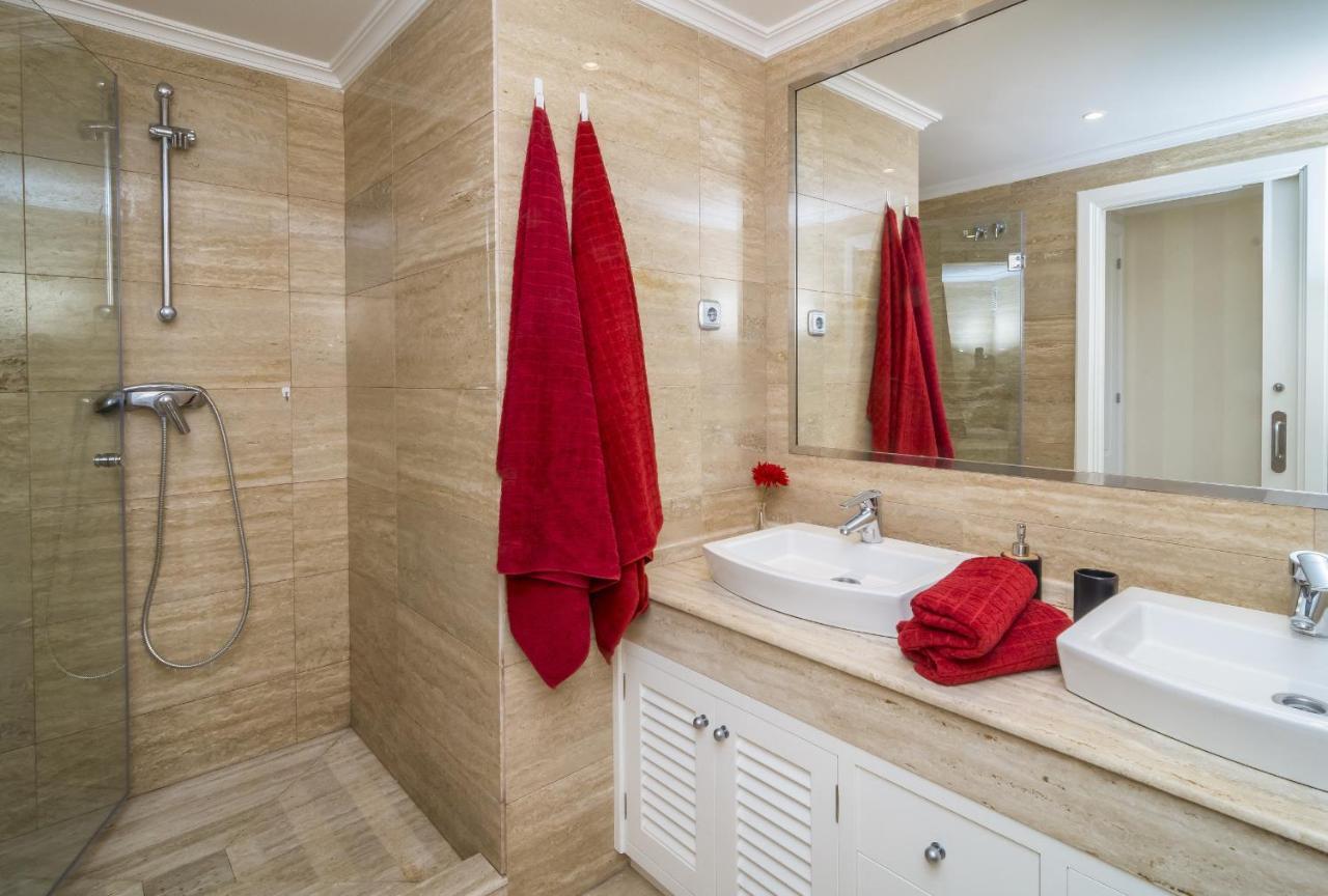 Hb - Comfortable Beachfront Holiday Apartment Εστεπόνα Εξωτερικό φωτογραφία