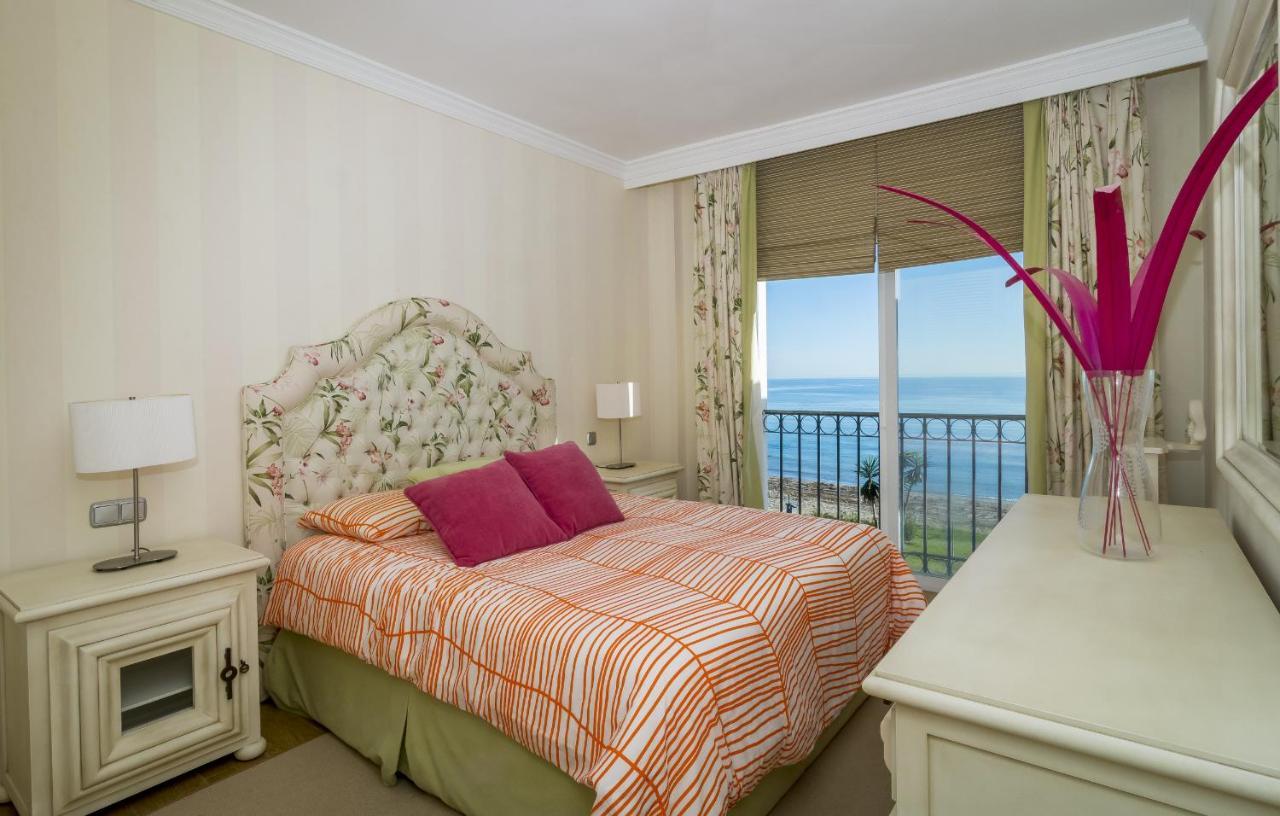 Hb - Comfortable Beachfront Holiday Apartment Εστεπόνα Εξωτερικό φωτογραφία