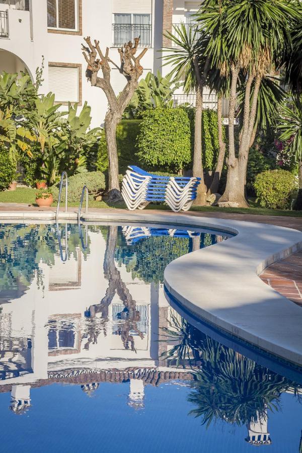 Hb - Comfortable Beachfront Holiday Apartment Εστεπόνα Εξωτερικό φωτογραφία